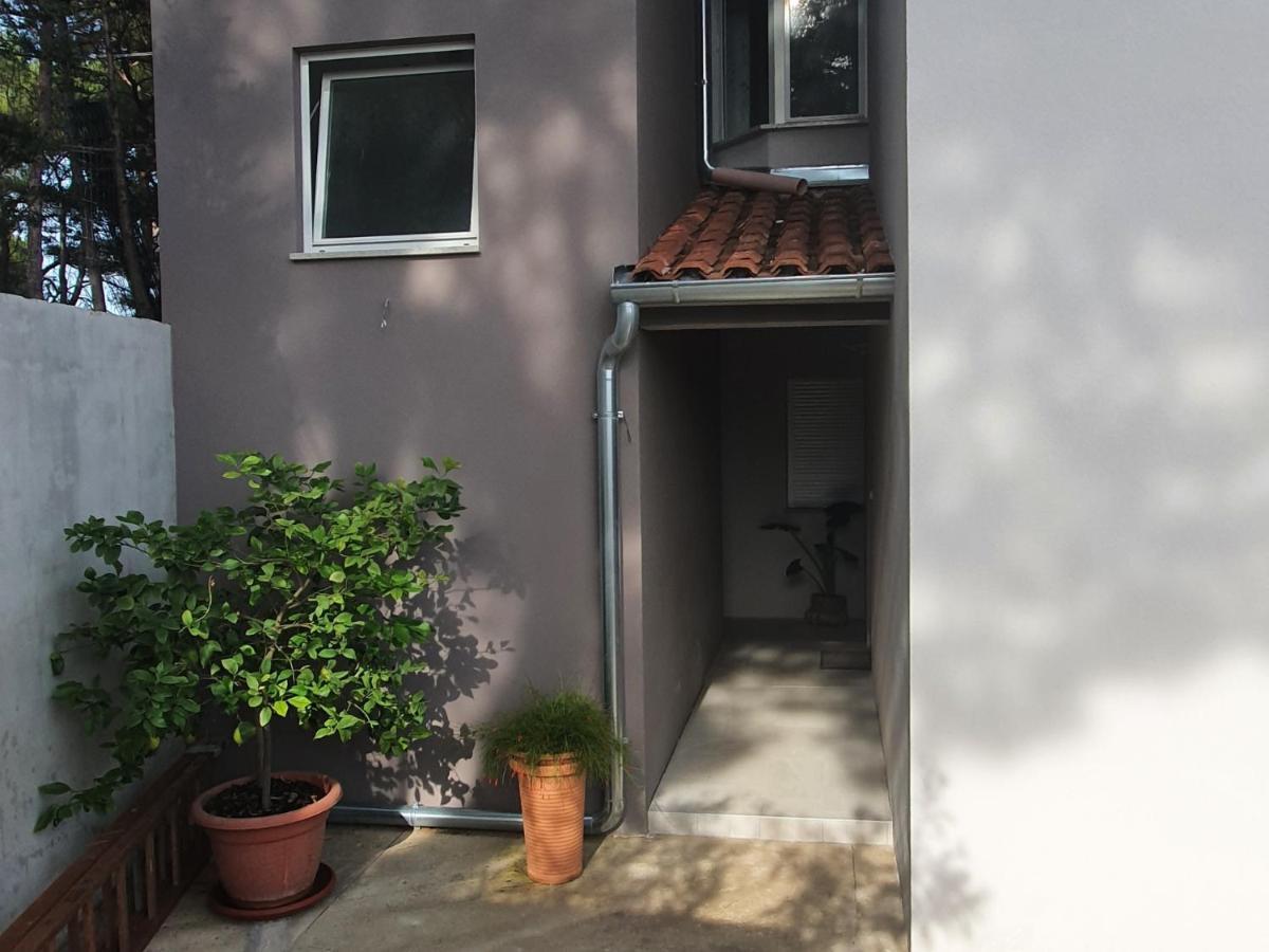 Apartman Tika Apartment Pula Exterior foto