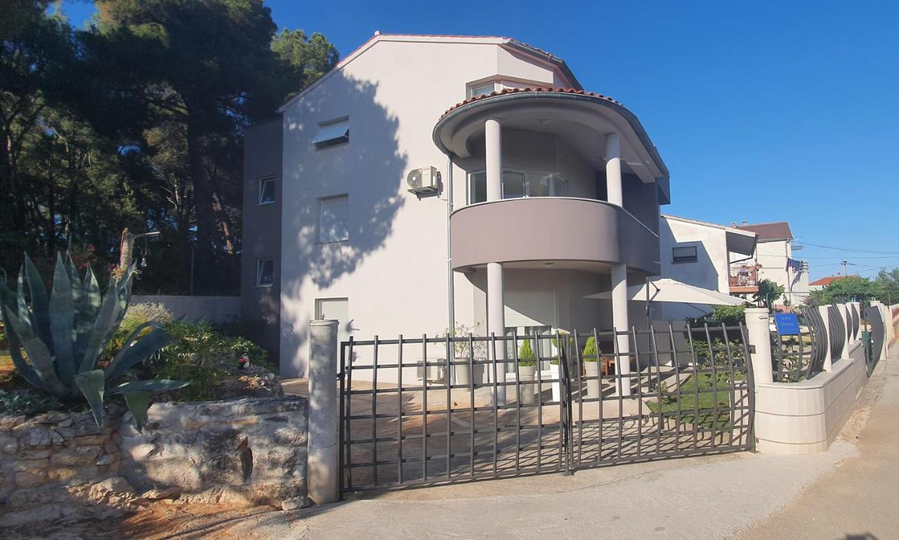 Apartman Tika Pula Exterior foto